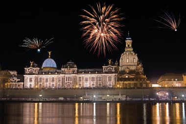 Feuerwerk in Dresden © A. Erdbeer-Fotolia.com