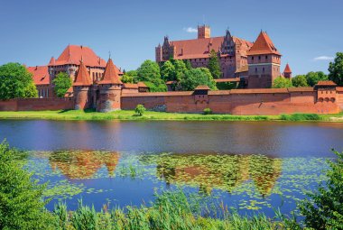 Marienburg © Boris Stroujko-fotolia.com