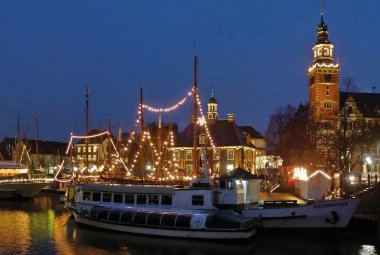 Weihnachtsmarkt achter 'd Waag in Leer © www.ostfriesland.de 