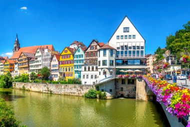 Neckarfront in Tübingen © Sina Ettmer - stock.adobe.com