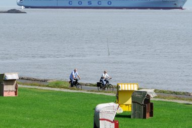 Radtour in Cuxhaven © TMN/Thorsten Brönner 