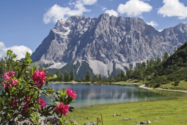 Seebensee mit  Zugspitze © Christa Eder-fotolia.com