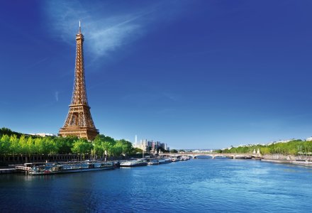 Eiffelturm und Seine in Paris