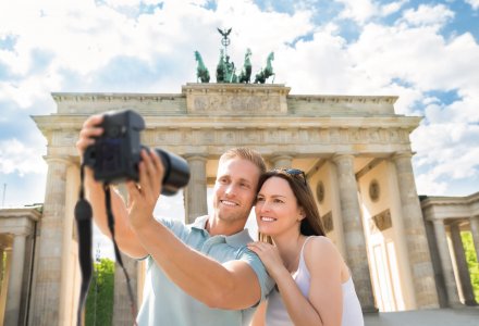 Selfie vor dem Brandenburger Tor